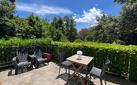 Casamacce Studio Climatise Avec Terrasse, Small Comfortable Apartment Free Parking, Air-Conditioned & Wifi